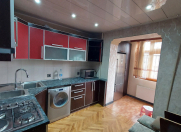 İcarəyə verilir 3 otaqlı 96 m2 köhnə tikili Elmlər Akademiyası m.