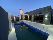 Satılır 4 otaqlı 130 m2 bağ evi Buzovna