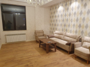 İcarəyə verilir 2 otaqlı 90 m2 yeni tikili Gənclik m.