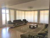 Satılır 4 otaqlı 195 m2 yeni tikili 28 May m.