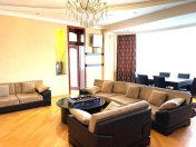 Satılır 3 otaqlı 132 m2 yeni tikili İnşaatçılar m.