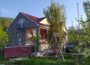 İcarəyə verilir 4 otaqlı 140 m2 bağ evi Quba