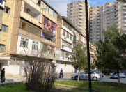 Satılır 5 otaqlı 120 m2 köhnə tikili 8 km