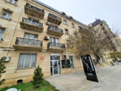 Satılır 3 otaqlı 76.2 m2 köhnə tikili Park Azure