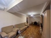 Satılır 2 otaqlı 70 m2 köhnə tikili ASK Plaza