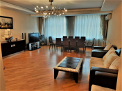 İcarəyə verilir 5 otaqlı 250 m2 yeni tikili 28 May m.