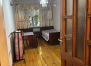 İcarəyə verilir 2 otaqlı 80 m2 köhnə tikili Elmlər Akademiyası m.