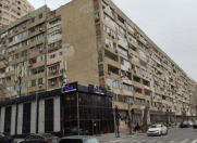 Satılır 3 otaqlı 70 m2 köhnə tikili Elmlər Akademiyası m.