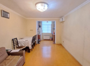 Satılır 1 otaqlı 35 m2 köhnə tikili Elmlər Akademiyası m.