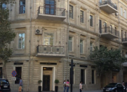 İcarəyə verilir 3 otaqlı 75 m2 köhnə tikili Sahil m.