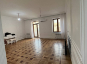 Satılır 3 otaqlı 80 m2 köhnə tikili Nizami m.