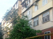 Satılır 4 otaqlı 100 m2 köhnə tikili Bakıxanov