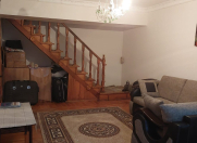 Satılır 3 otaqlı 70 m2 köhnə tikili Elmlər Akademiyası m.