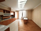 Satılır 4 otaqlı 245 m2 yeni tikili 28 May m.