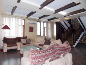 İcarəyə verilir 5 otaqlı 450 m2 yeni tikili Park Bulvar