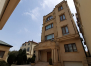 Satılır 15 otaqlı 1200 m2 villa Badamdar