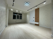 Satılır 2 otaqlı 70 m2 yeni tikili Qara Qarayev m.