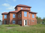 Satılır 12 otaqlı 1000 m2 villa Astara