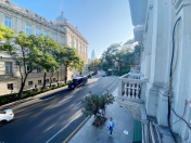 Satılır 2 otaqlı 80 m2 köhnə tikili Axundov bağı