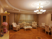 Satılır 4 otaqlı 200 m2 yeni tikili 28 May m.