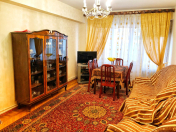 İcarəyə verilir 3 otaqlı 80 m2 köhnə tikili Elmlər Akademiyası m.