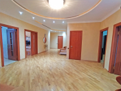 İcarəyə verilir 3 otaqlı 110 m2 yeni tikili Nizami m.