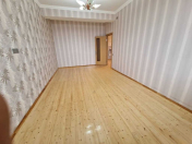 Satılır 2 otaqlı 100 m2 yeni tikili Qaraçuxur
