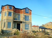 Satılır 5 otaqlı 250 m2 villa Badamdar