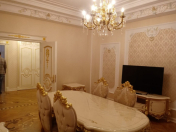 İcarəyə verilir 3 otaqlı 148 m2 yeni tikili Ağ şəhər