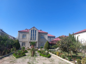 Satılır 7 otaqlı 450 m2 həyət evi Atyalı