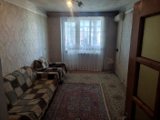 Satılır 2 otaqlı 47 m2 köhnə tikili Xalqlar Dostluğu m.