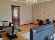 İcarəyə verilir 3 otaqlı 160 m2 yeni tikili Sahil m.