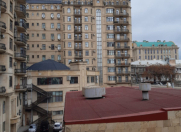 Satılır 2 otaqlı 40 m2 köhnə tikili Sahil m.