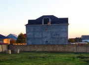 Satılır 6 otaqlı 330 m2 həyət evi Oğuz