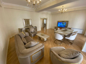 İcarəyə verilir 3 otaqlı 150 m2 yeni tikili Şah İsmayıl Xətai m.