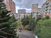 Satılır 3 otaqlı 70 m2 köhnə tikili Elmlər Akademiyası m.