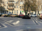 Satılır 2 otaqlı 60 m2 köhnə tikili Axundov bağı