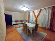 Satılır 5 otaqlı 150 m2 köhnə tikili Y.Günəşli