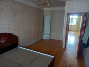 Satılır 2 otaqlı 64 m2 köhnə tikili Bakıxanov