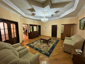 İcarəyə verilir 3 otaqlı 145 m2 yeni tikili Nizami m.