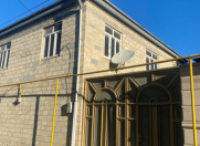 Satılır 5 otaqlı 200 m2 həyət evi Yevlax