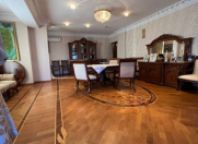 Satılır 4 otaqlı 185 m2 yeni tikili 28 May m.