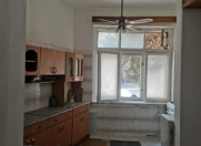 İcarəyə verilir 4 otaqlı 100 m2 köhnə tikili Gənclik m.