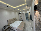 İcarəyə verilir 2 otaqlı 80 m2 yeni tikili Qara Qarayev m.