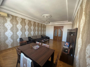 Satılır 4 otaqlı 152 m2 yeni tikili 8 mkr