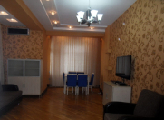 İcarəyə verilir 2 otaqlı 90 m2 yeni tikili Nizami m.