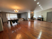 Satılır 3 otaqlı 217 m2 yeni tikili Nizami m.