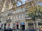 Satılır 3 otaqlı 170 m2 köhnə tikili Sahil m.