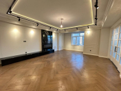 Satılır 3 otaqlı 142 m2 yeni tikili 8 Noyabr m.