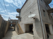 Satılır 4 otaqlı 200 m2 həyət evi Badamdar
